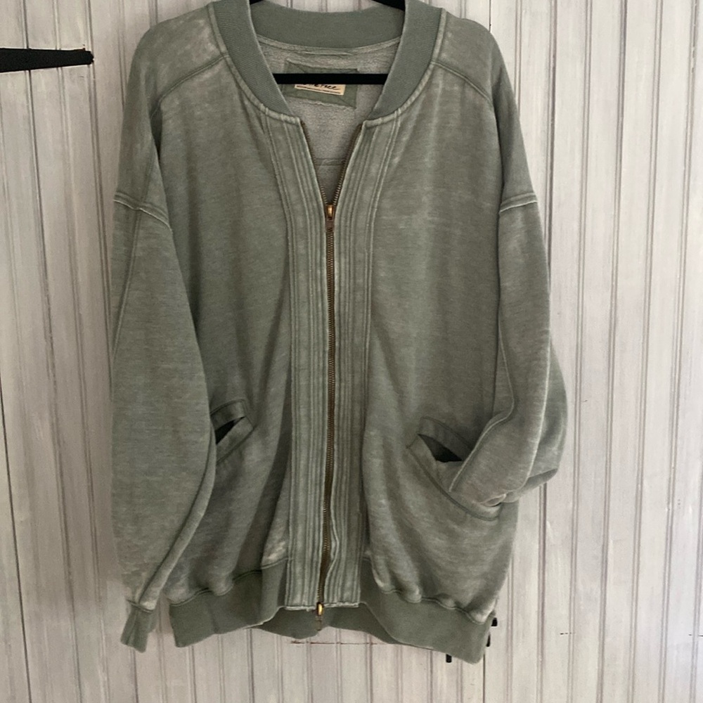 Free people sweatshirt